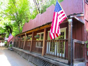 Guest_Ranch_Building