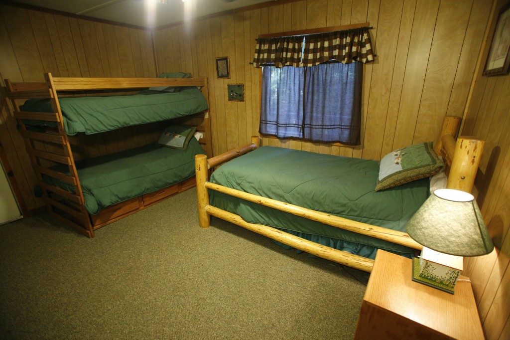 Chinook Bunk-bed and Twin bedroom
