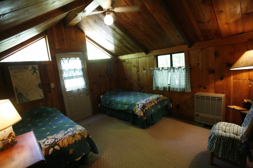 Circle B Twin bedroom